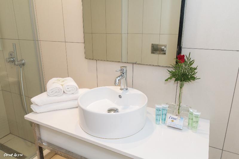 Olive Arena Boutique&Business Hotel-By Ran Hotels Nahariya Exterior photo
